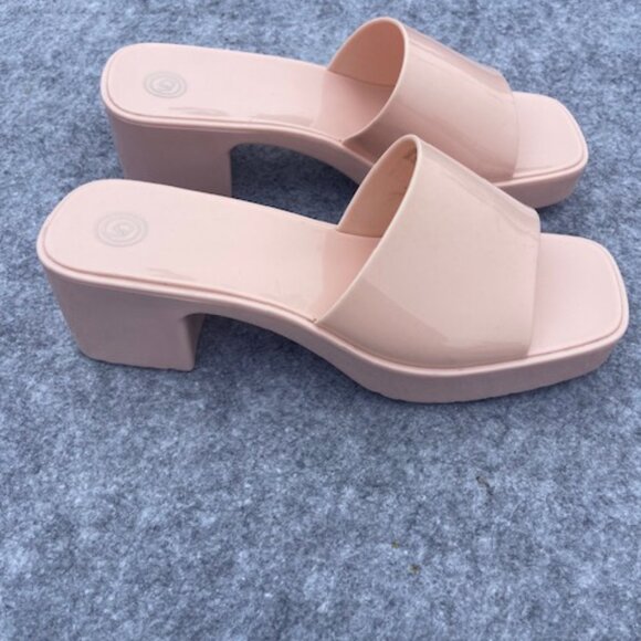 Urban Outfitters Womens Pink Slip On Jelly Square toe platform Heels Size 8 NEW - Picture 1 of 3